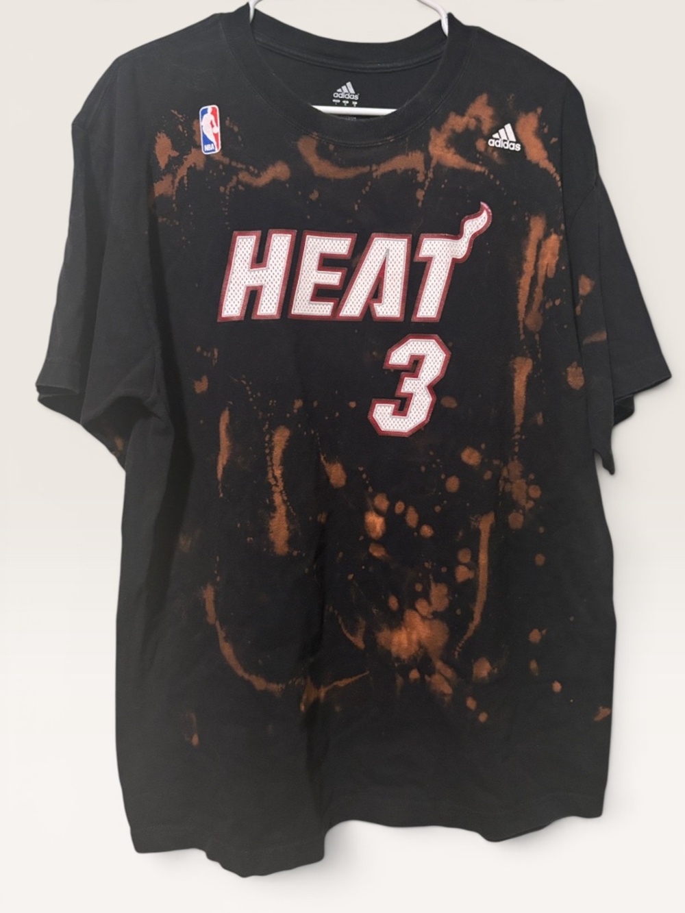 Rare adidas Bleach splattered Dwayne Wade Graphic Black Tee Shirt Size Large